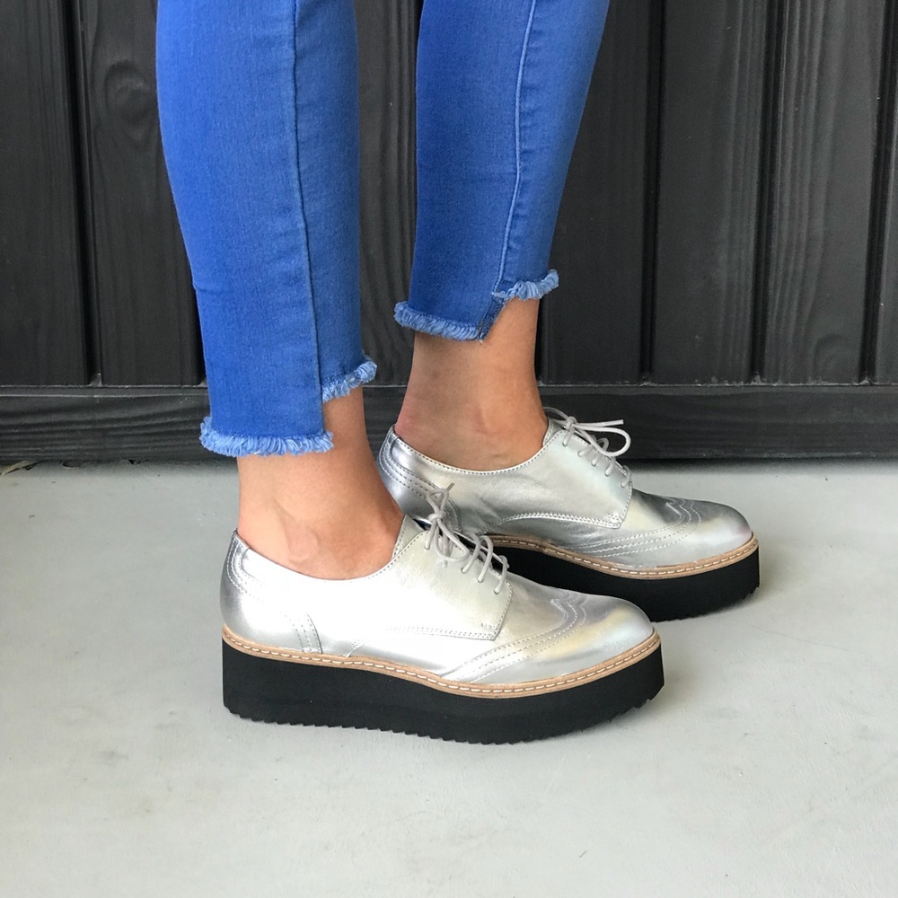 Made in Spain Wingtip Platform Boyfriend Oxfords - Picture 5 of 6